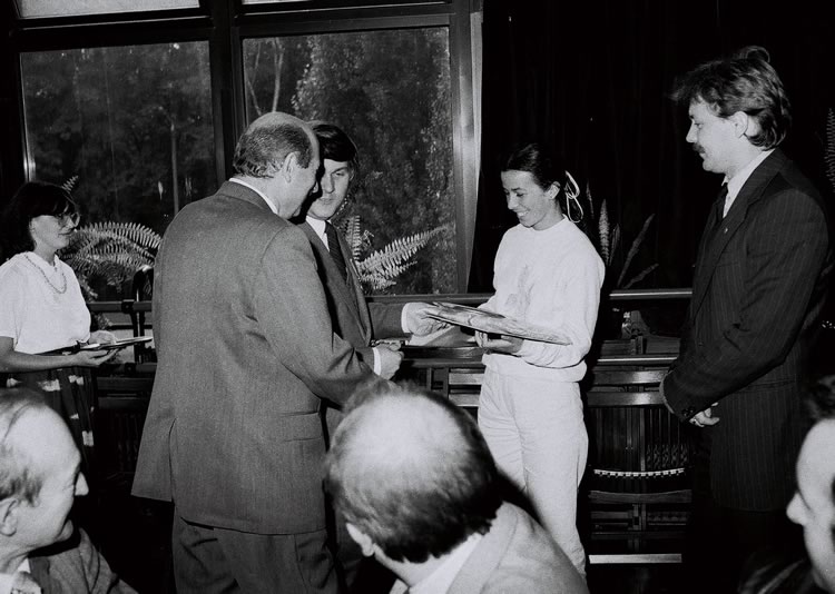 F1070022_maxi