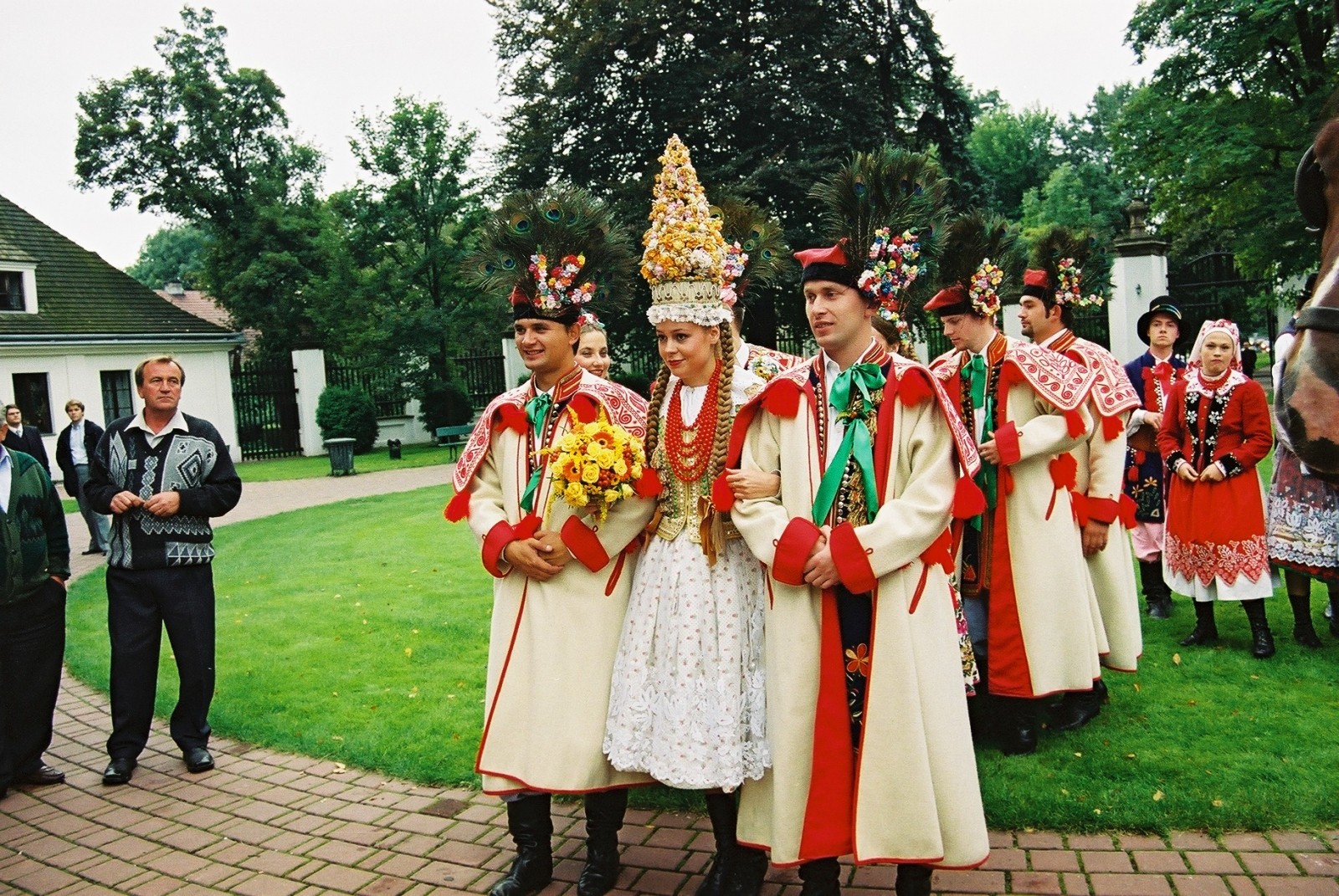 11_F1040035